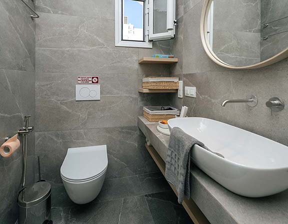 The modern bathroom at the classic suite